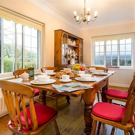 Woodbank Holiday home *